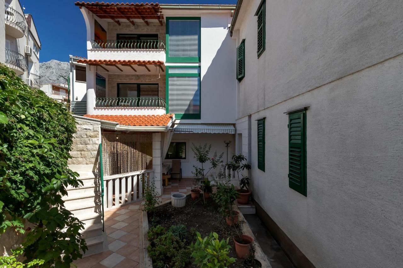 Apartments Carmen Makarska Exterior foto