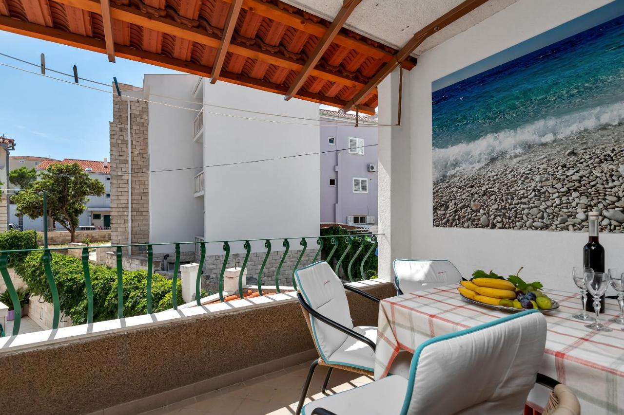 Apartments Carmen Makarska Exterior foto