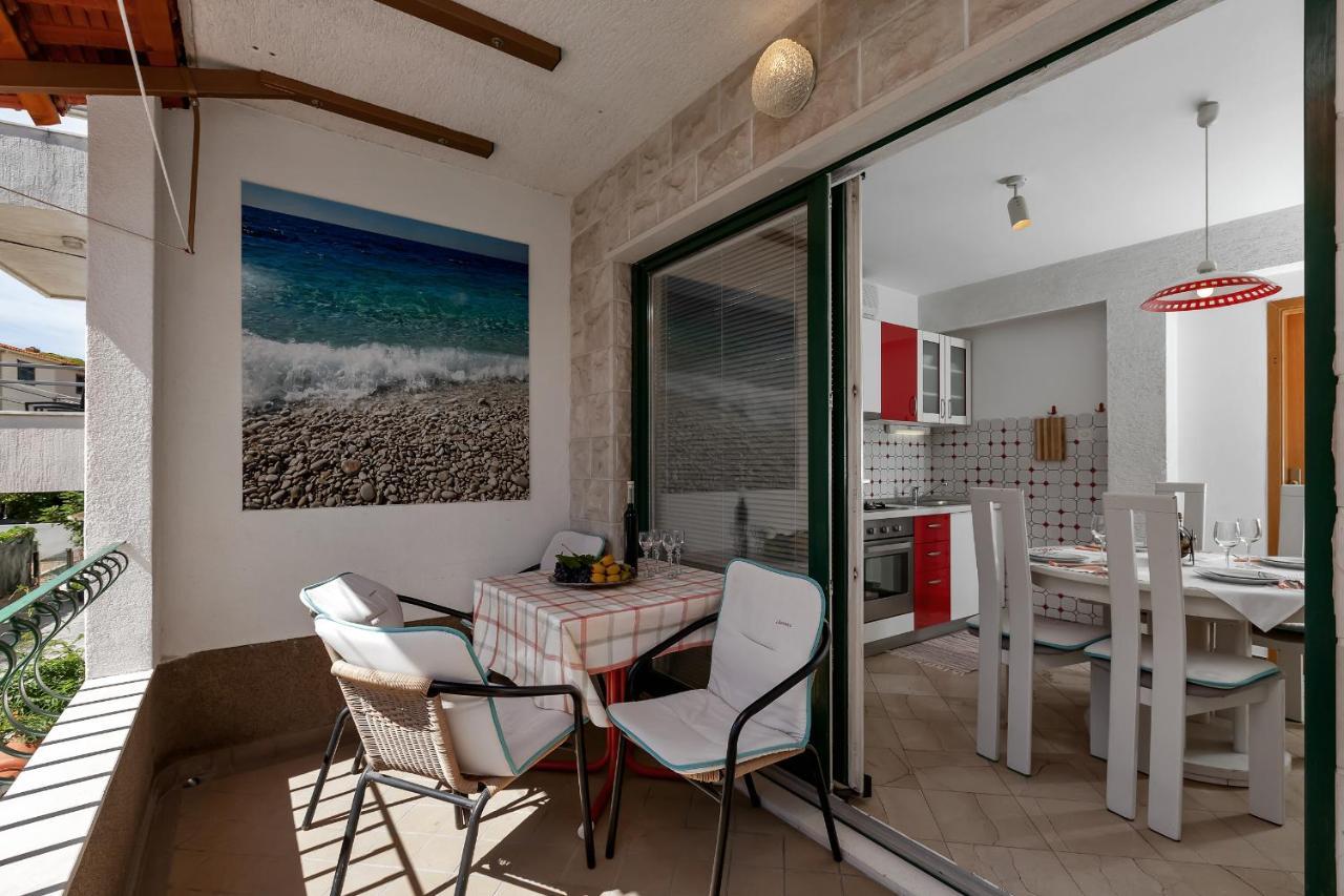 Apartments Carmen Makarska Exterior foto