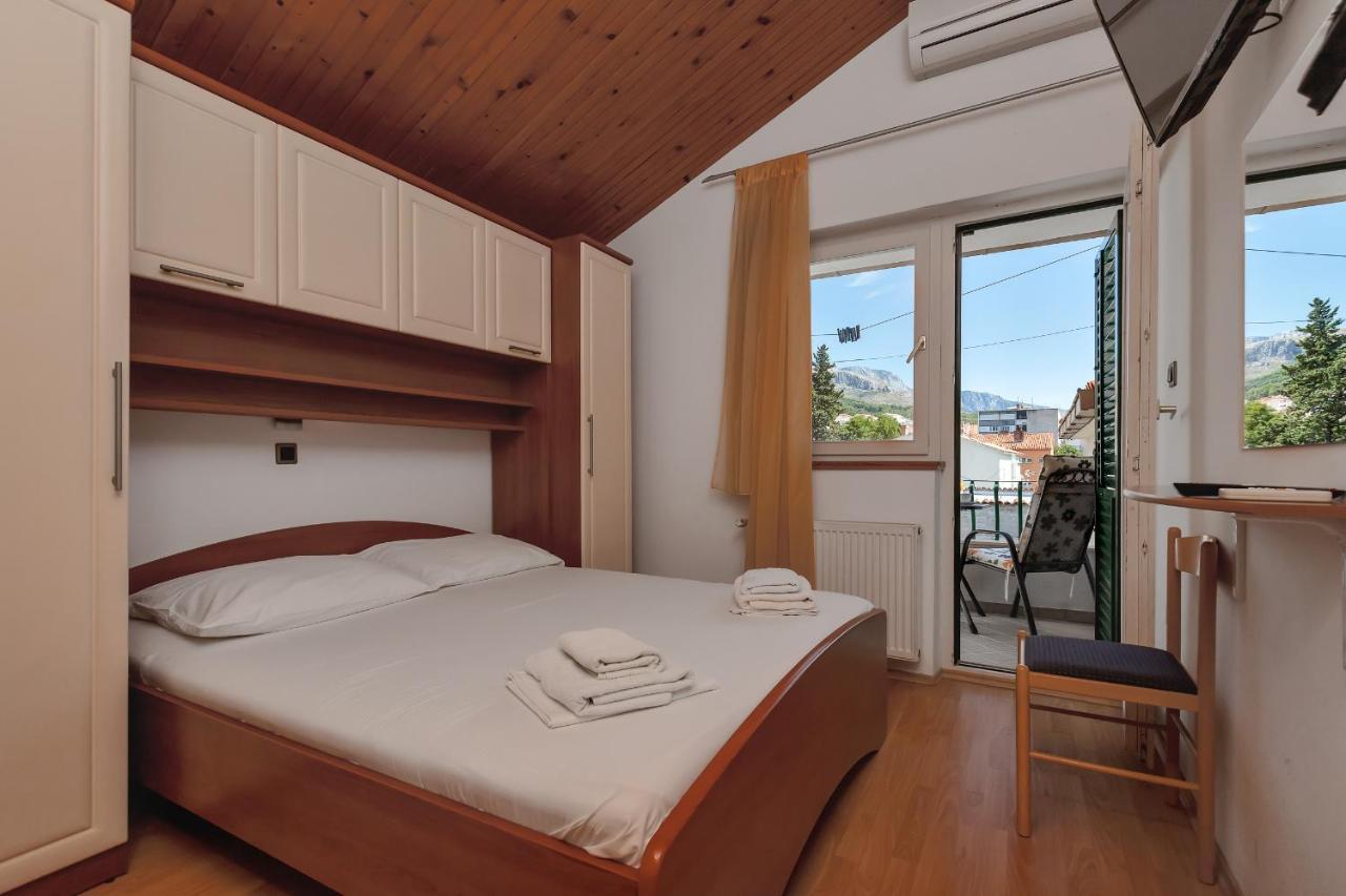 Apartments Carmen Makarska Exterior foto